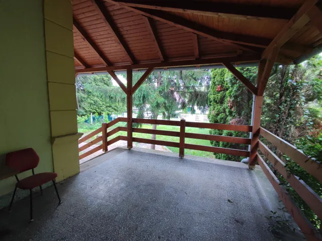 Eladó ház Fonyód, Bélatelep 204 nm