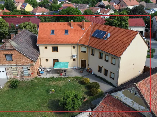 Eladó ház Szeged, Alsóváros 680 nm