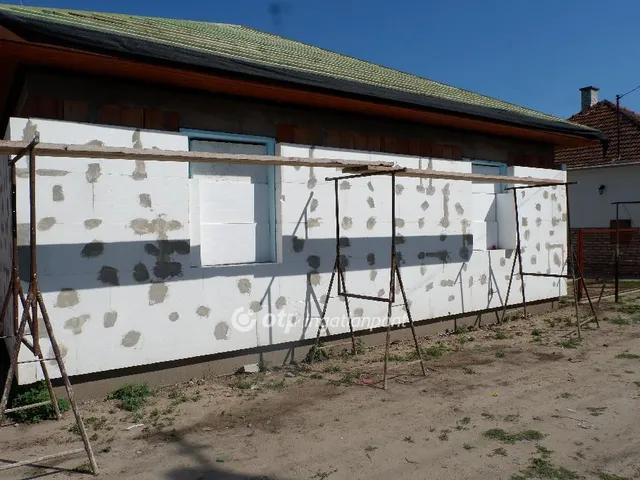 Eladó ház Forráskút 100 nm