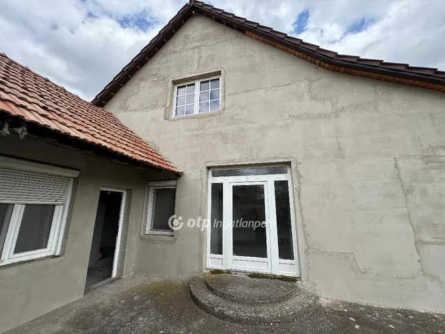 Eladó ház Forráskút 108 nm