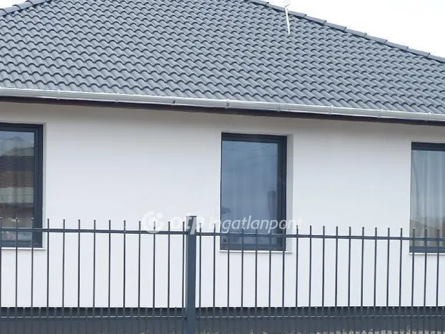 Eladó ház Forráskút 125 nm