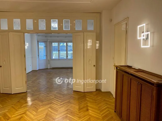Eladó lakás Budapest VI. kerület 95 nm