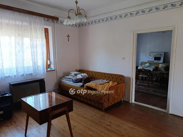 Eladó ház Forráskút 97 nm