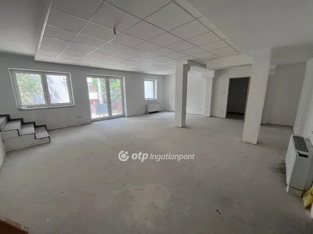 Eladó kereskedelmi és ipari ingatlan Szeged 173 nm