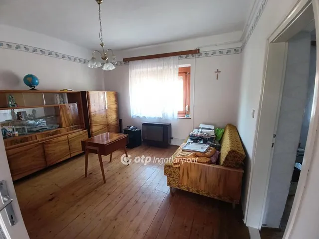 Eladó ház Forráskút 97 nm