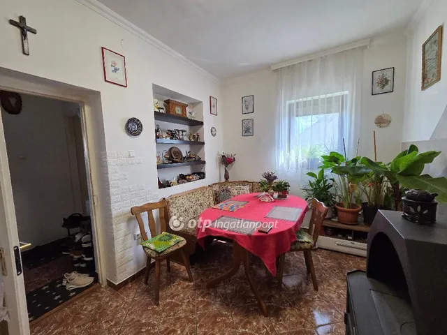 Eladó lakás Mezőhegyes 78 nm