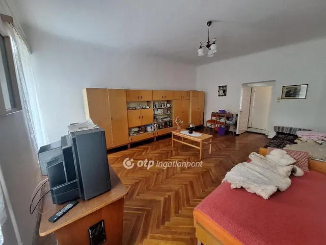 Eladó ház Mezőhegyes 269 nm