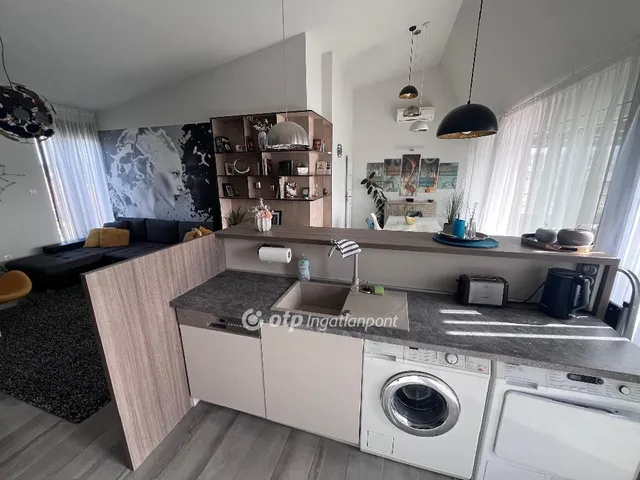 Eladó lakás Szeged 92 nm