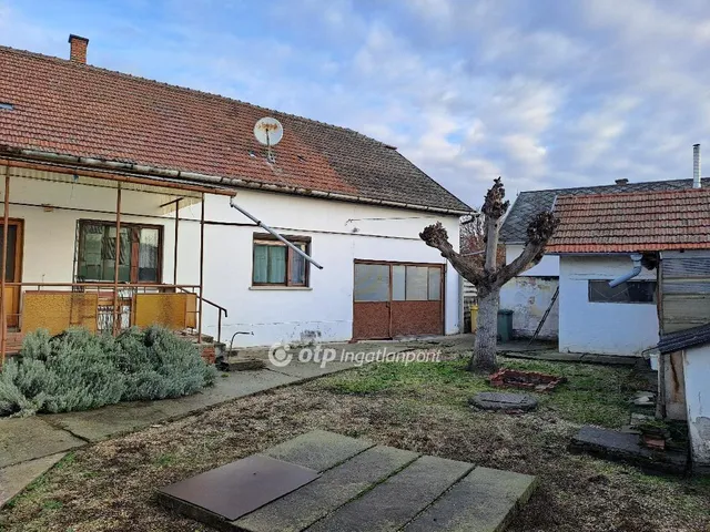 Eladó ház Makó 140 nm