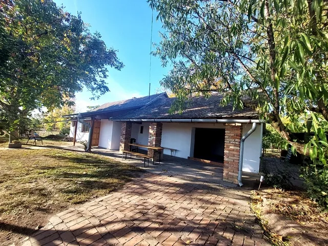 Eladó mezőgazdasági ingatlan Szentes 70 nm