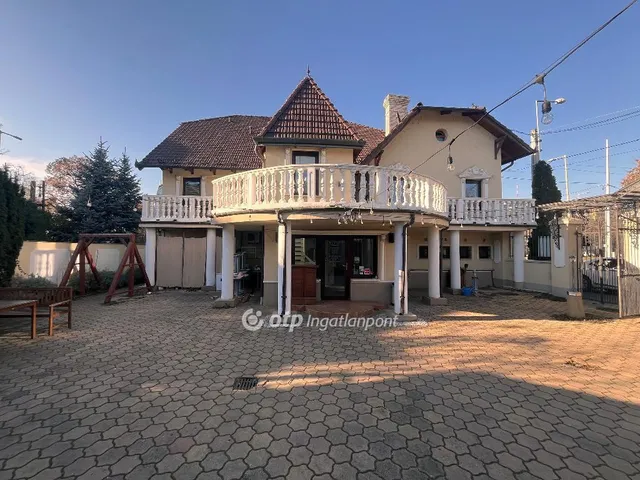 Eladó ház Szeged 300 nm