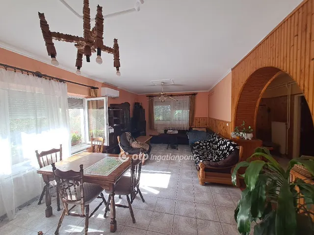 Eladó ház Sándorfalva 135 nm