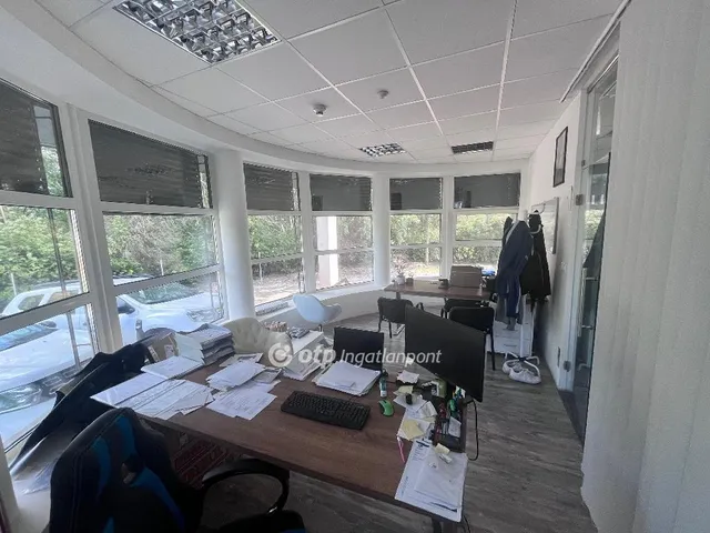 Eladó kereskedelmi és ipari ingatlan Szeged 1407 nm