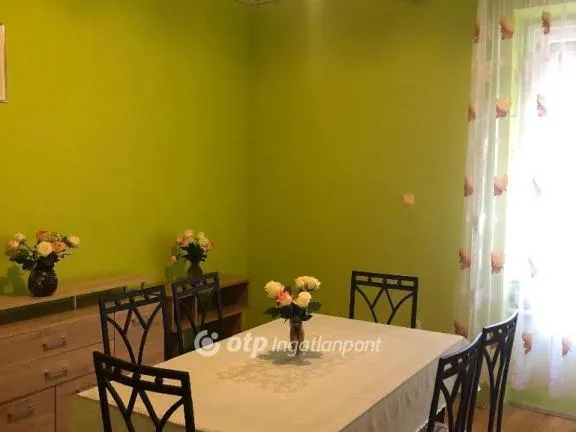 Eladó lakás Szeged 74 nm