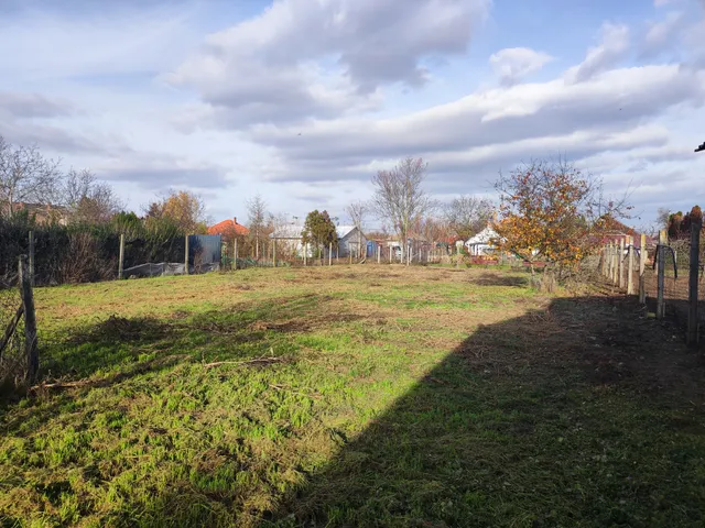 Eladó telek Sándorfalva 996 nm