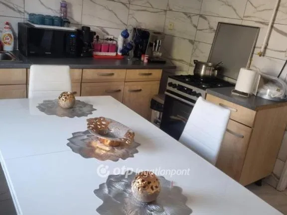 Eladó lakás Szeged 70 nm