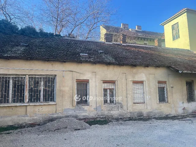 Eladó lakás Szeged 152 nm