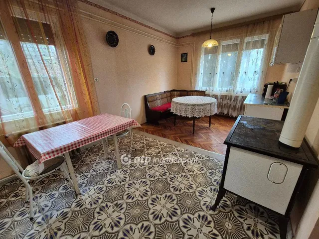 Eladó ház Hódmezővásárhely 75 nm