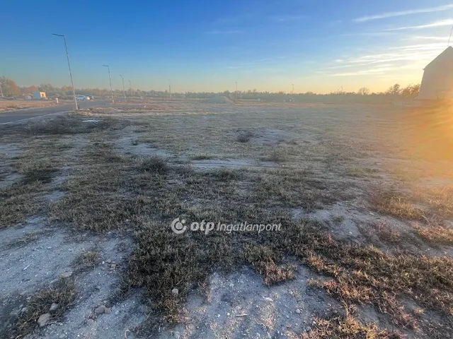 Eladó kereskedelmi és ipari ingatlan Szeged 6744 nm