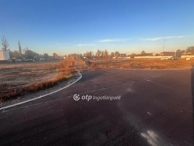 Eladó kereskedelmi és ipari ingatlan Szeged 6744 nm