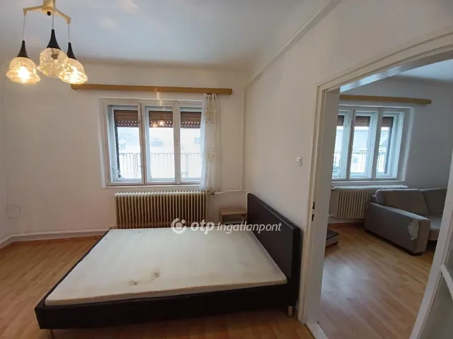 Eladó ház Forráskút 94 nm