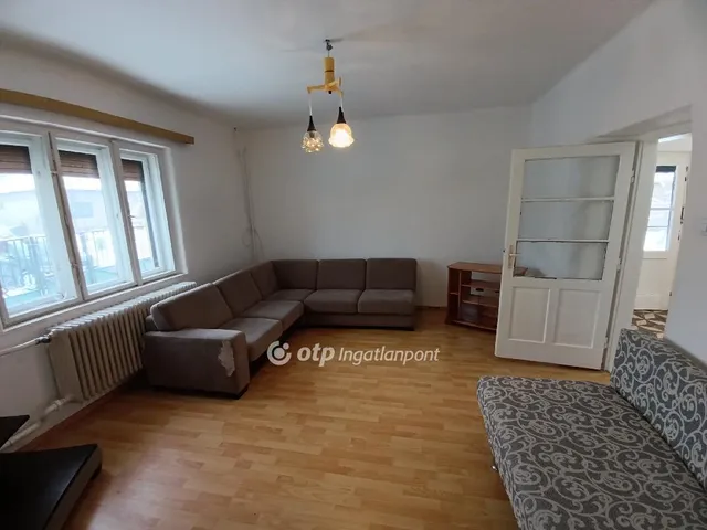 Eladó ház Forráskút 94 nm