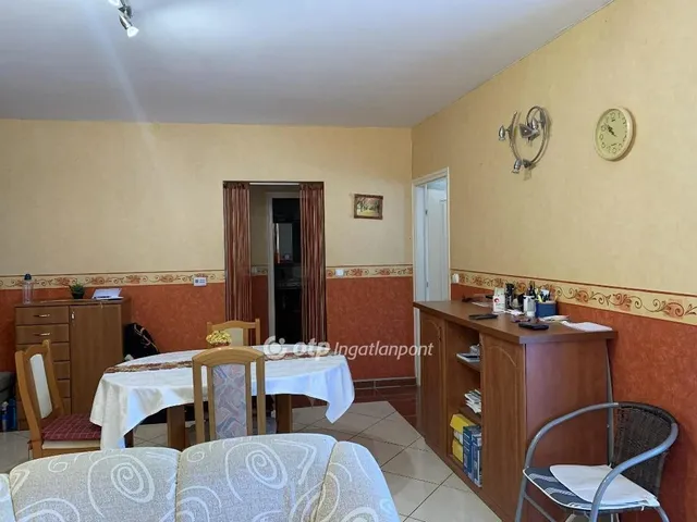 Eladó lakás Szeged 72 nm