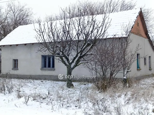 Eladó mezőgazdasági ingatlan Balástya 75 nm