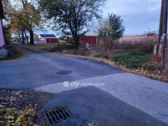 Eladó telek Szeged 2000 nm