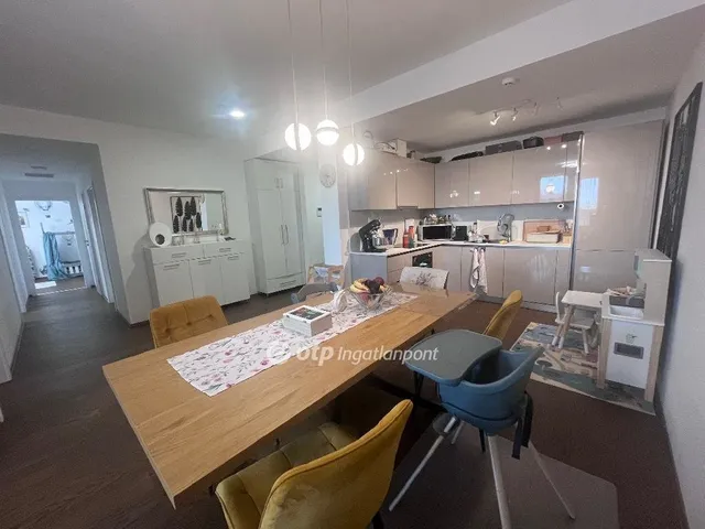 Eladó lakás Szeged 110 nm