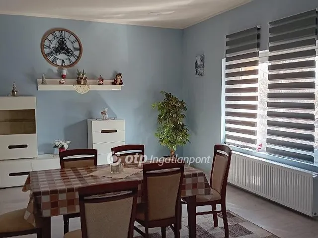 Kiadó lakás Szeged 240 nm