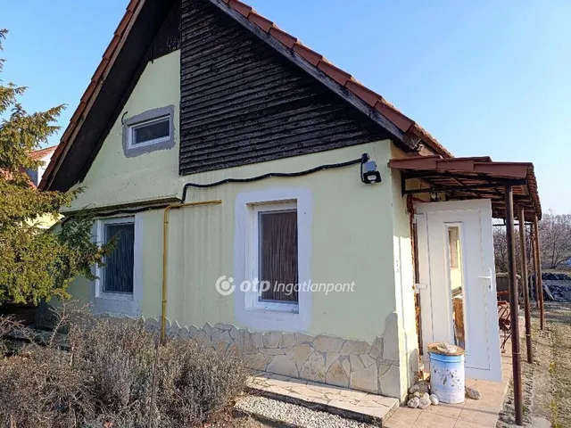 Eladó ház Zsombó 40 nm