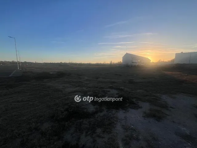 Eladó kereskedelmi és ipari ingatlan Szeged 6744 nm