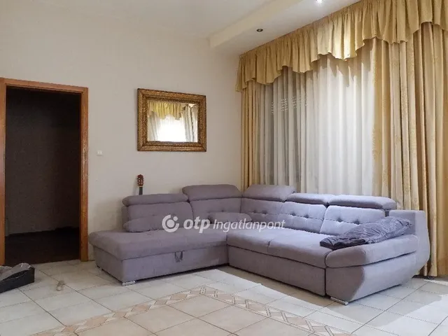 Eladó ház Szeged 360 nm