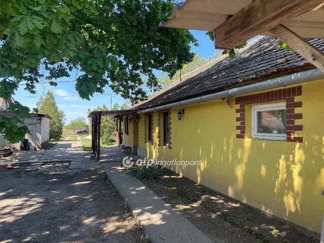 Eladó nyaraló Hódmezővásárhely 162 nm