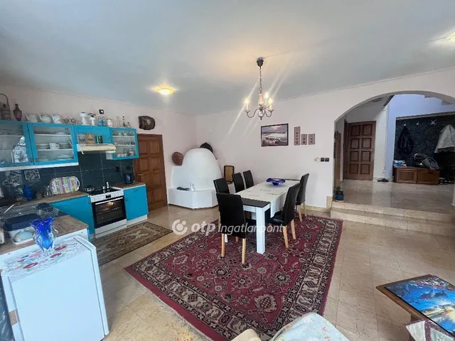 Eladó ház Szeged, Szőreg 254 nm