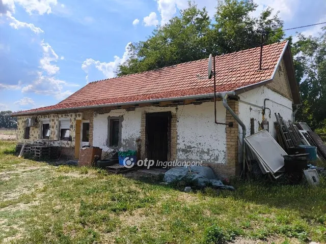Eladó mezőgazdasági ingatlan Szatymaz 100 nm