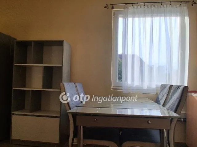 Kiadó lakás Szeged 74 nm