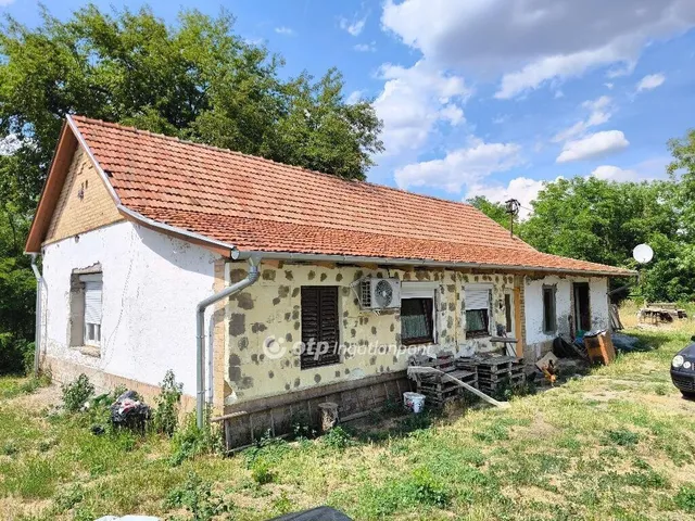 Eladó mezőgazdasági ingatlan Szatymaz 100 nm