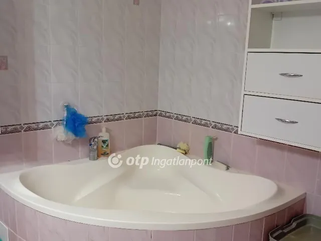Eladó lakás Szeged 81 nm