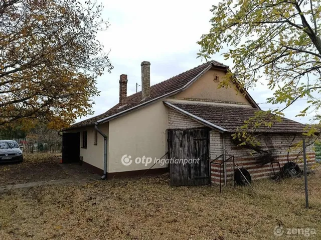 Eladó mezőgazdasági ingatlan Forráskút 200 nm