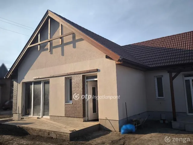 Eladó ház Mindszent 74 nm