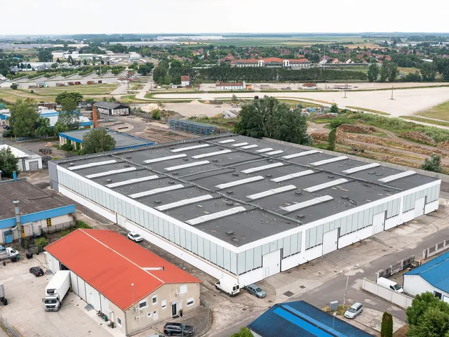 Eladó kereskedelmi és ipari ingatlan Kecskemét, Déli ipartelep 6700 nm