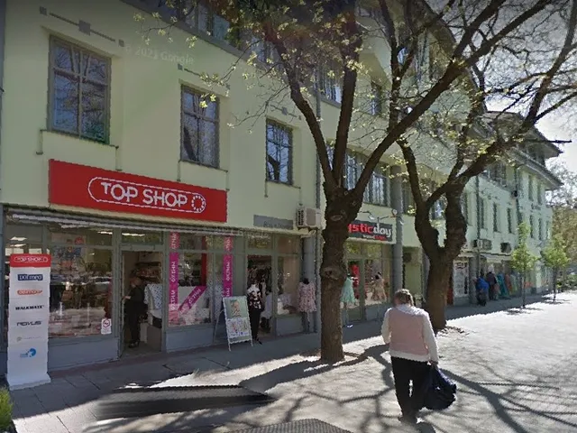 Kiadó kereskedelmi és ipari ingatlan Kecskemét, Belváros 32 nm