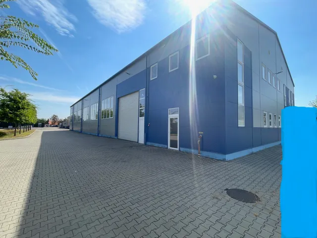 Eladó kereskedelmi és ipari ingatlan Kecskemét, Déli ipartelep 1070 nm