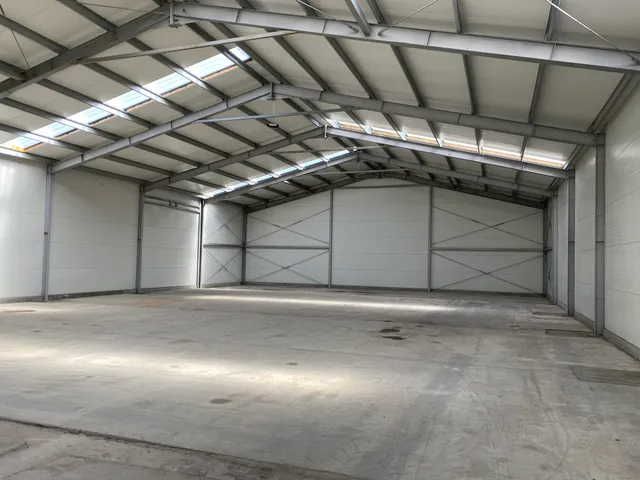 Eladó kereskedelmi és ipari ingatlan Kecskemét, Kiskőrösi út 3800 nm