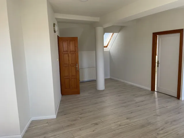 Kiadó kereskedelmi és ipari ingatlan Kecskemét, Belváros, Mária utca 4. 100 nm