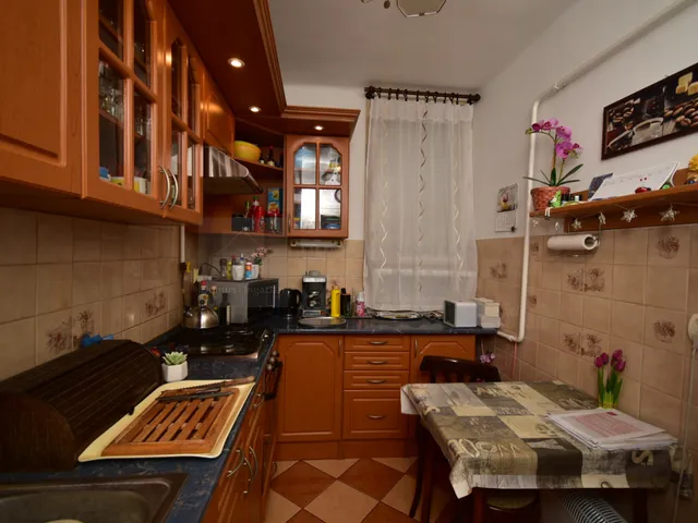Eladó lakás Szombathely, Derkovits-lakótelep 49 nm