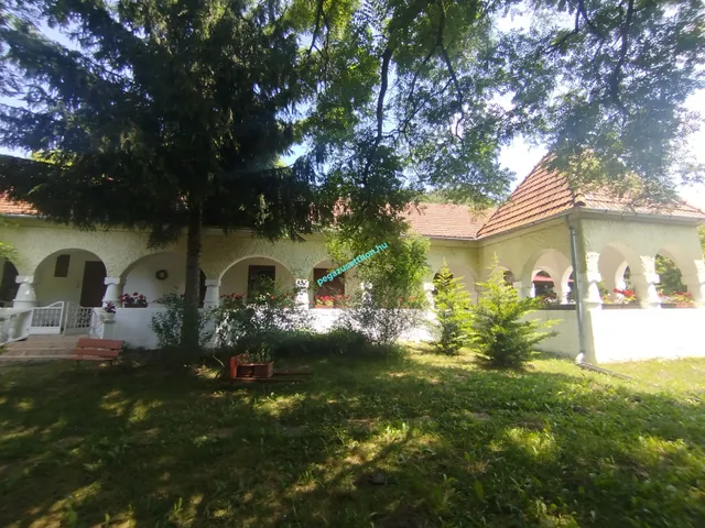 Eladó ház Járdánháza 230 nm