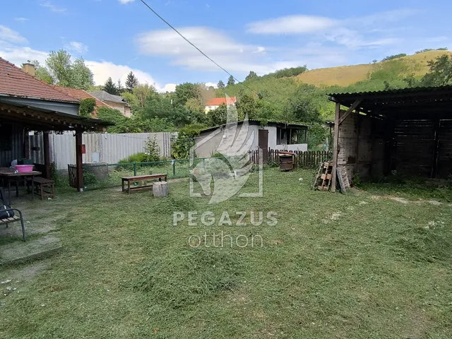 Eladó ház Arló, Ady Endre út 61 nm